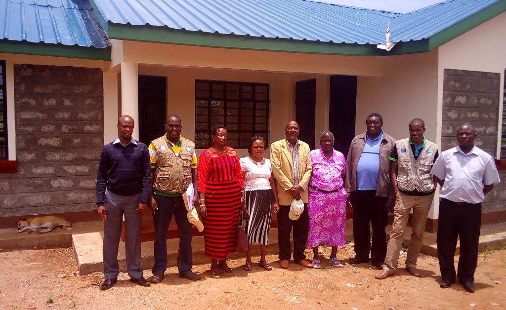 Members of the County steering committee during a visit to the market. Photo: RPLRP Kenya.